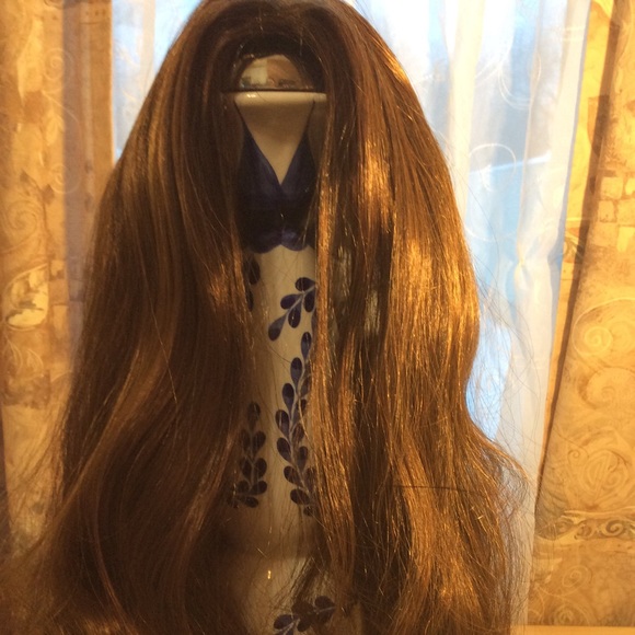 Wig - Picture 1 of 4